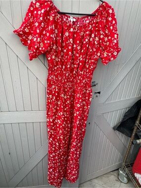 Kindred Red Floral Puff-Sleeve Jumpsuit with Smocked Waist Size Medium